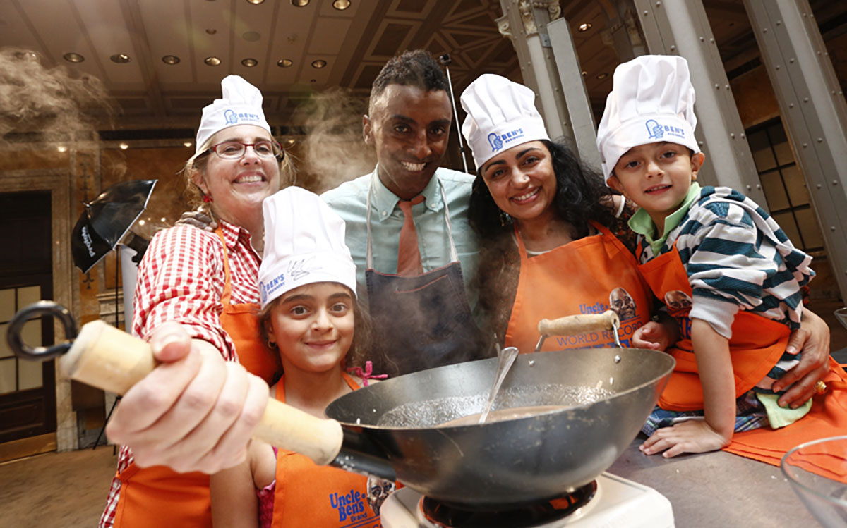 New York Restaurateur and Chef Gets Kids Cooking